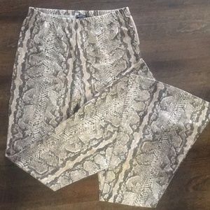 NWOT Nasty Gal size 8 Snakeskin Flared Leggings